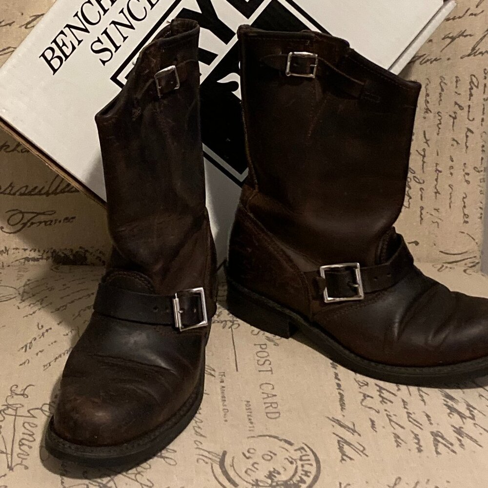 Women's  original Frye  Engineer Boots size 7 1/2M   naturally distressed brown